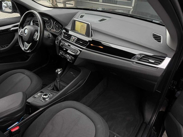 Bmw - x1 - sdrive18i high exec. - car - 2017|j-863-xz|iaw - afbeelding 23 van  27
