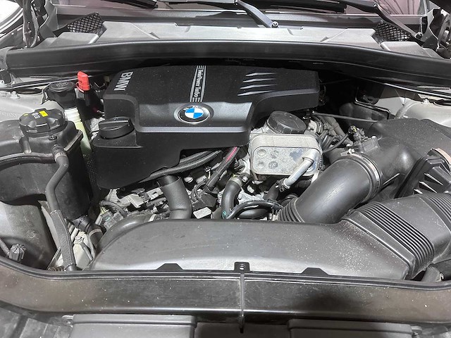 Bmw - x1 - sdrive20i executive - gl-182-s- 2015 - afbeelding 9 van  19
