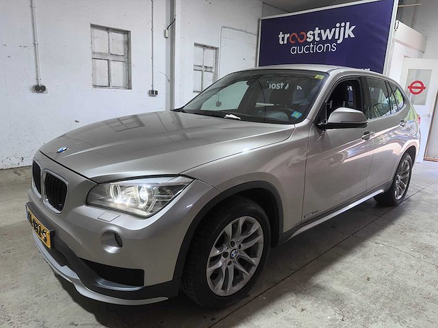 Bmw - x1 - sdrive20i executive - gl-182-s- 2015 - afbeelding 1 van  19