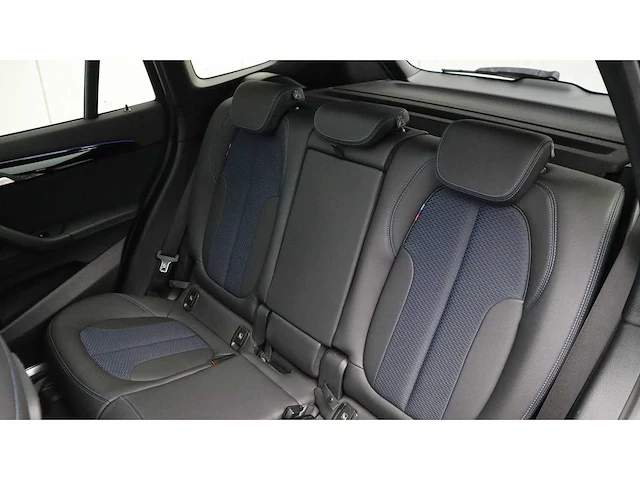 Bmw - x1 - xdrive20i - 2020 - k-856-tj - personenauto - afbeelding 6 van  15
