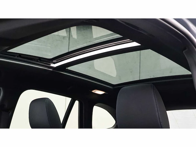 Bmw - x1 - xdrive20i - 2020 - k-856-tj - personenauto - afbeelding 13 van  15