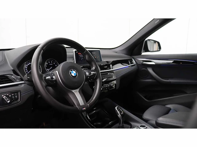 Bmw - x1 - xdrive20i - 2020 - k-856-tj - personenauto - afbeelding 14 van  15