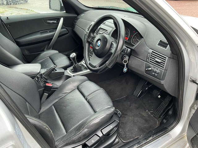 Bmw - x3 - personenauto (rechtsgestuurd) - afbeelding 16 van  18