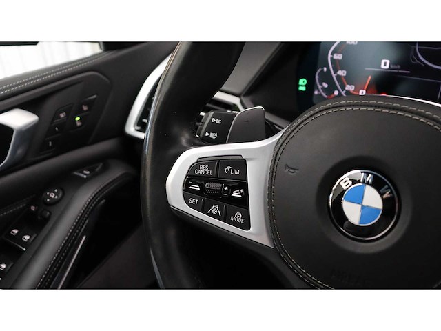 Bmw - x5 - m50i high executive - j-678-zp - 2020 - personenauto - afbeelding 8 van  40