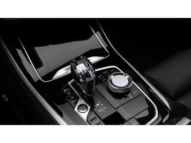 Bmw - x5 - m50i high executive - j-678-zp - 2020 - personenauto - afbeelding 10 van  40