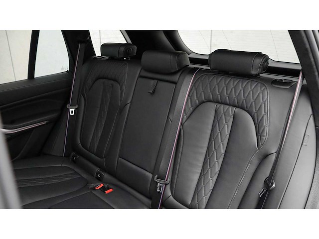 Bmw - x5 - m50i high executive - j-678-zp - 2020 - personenauto - afbeelding 18 van  40