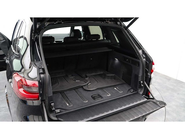 Bmw - x5 - m50i high executive - j-678-zp - 2020 - personenauto - afbeelding 31 van  40