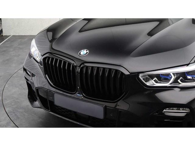 Bmw - x5 - m50i high executive - j-678-zp - 2020 - personenauto - afbeelding 39 van  40