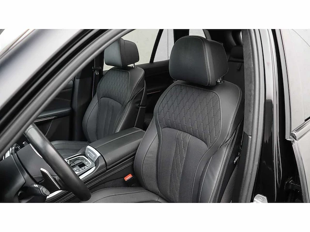 Bmw - x5 - m50i high executive - j-678-zp - 2020 - personenauto - afbeelding 3 van  40