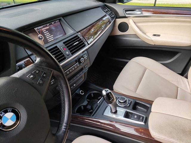 Bmw - x5 - personenauto - afbeelding 12 van  23