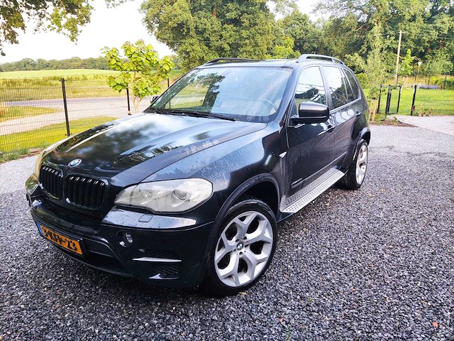 Bmw - x5 - personenauto - afbeelding 1 van  11
