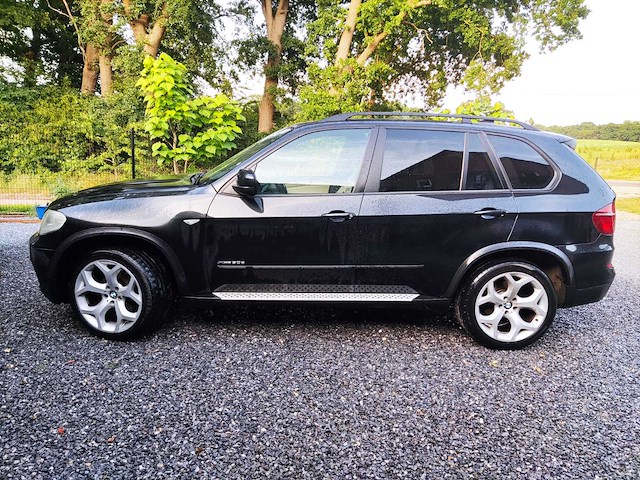 Bmw - x5 - personenauto - afbeelding 7 van  11