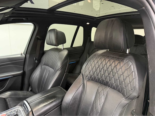 Bmw - x5 - xdrive 45 e - m sport - hybride - personenauto - 2022 - afbeelding 13 van  26