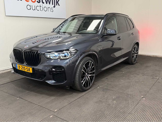Bmw - x5 - xdrive 45 e - m sport - hybride - personenauto - 2022 - afbeelding 17 van  26