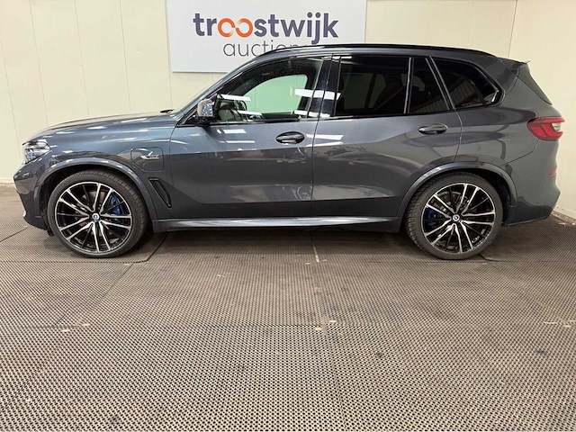 Bmw - x5 - xdrive 45 e - m sport - hybride - personenauto - 2022 - afbeelding 21 van  26