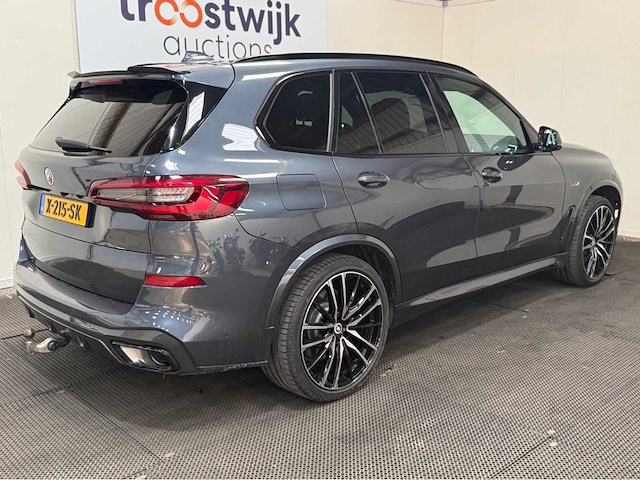 Bmw - x5 - xdrive 45 e - m sport - hybride - personenauto - 2022 - afbeelding 25 van  26