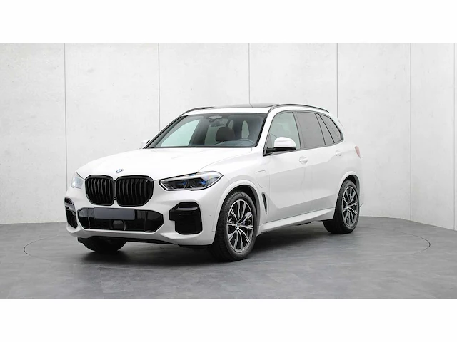 Bmw - x5 - xdrive45e high exec. - 2022 - p-620-lt - personenauto - afbeelding 1 van  25