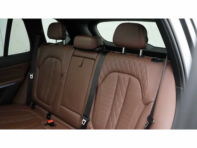 Bmw - x5 - xdrive45e high exec. - 2022 - p-620-lt - personenauto - afbeelding 17 van  25