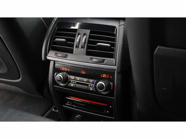 Bmw - x5 m - black fire edit. - 4.4 v8 - 2018 - s-682-hv - personenauto - afbeelding 7 van  31