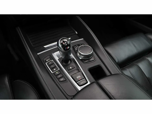 Bmw - x5 m - black fire edit. - 4.4 v8 - 2018 - s-682-hv - personenauto - afbeelding 20 van  31