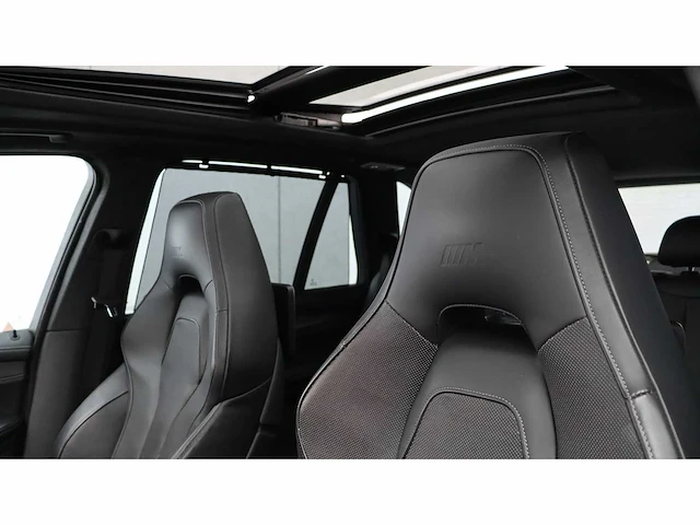 Bmw - x5 m - black fire edit. - 4.4 v8 - 2018 - s-682-hv - personenauto - afbeelding 22 van  31