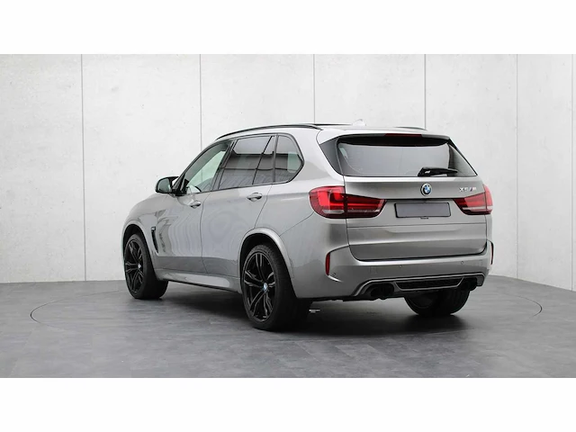 Bmw - x5 m - black fire edit. - 4.4 v8 - 2018 - s-682-hv - personenauto - afbeelding 12 van  31