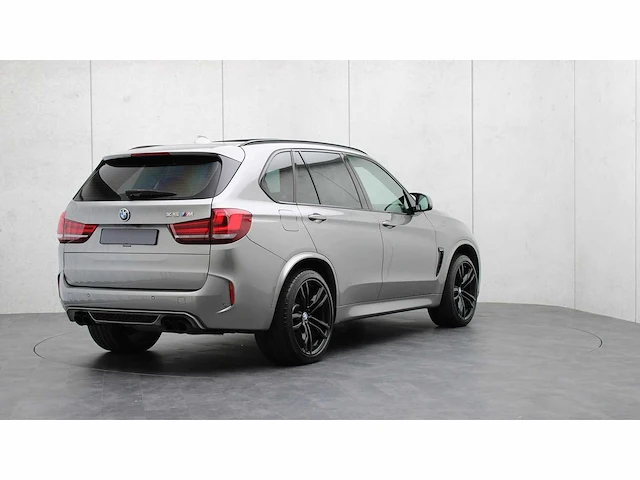 Bmw - x5 m - black fire edit. - 4.4 v8 - 2018 - s-682-hv - personenauto - afbeelding 26 van  31