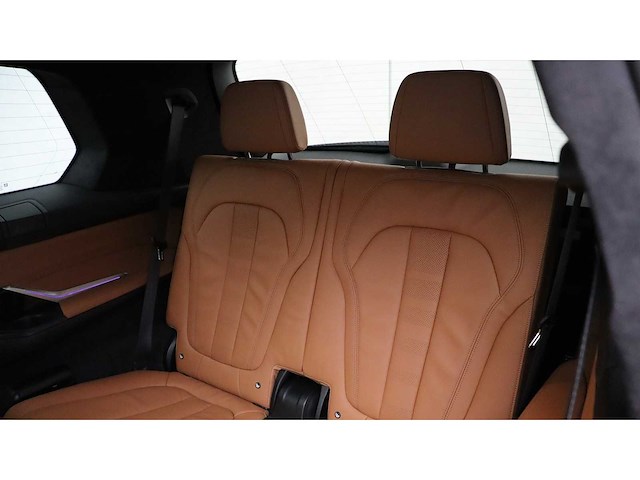 Bmw - x7 - xdrive40i - 6persoons. - 2021 - 30.000 km - afbeelding 13 van  44