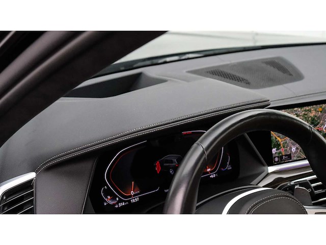 Bmw - x7 - xdrive40i - 6persoons. - 2021 - 30.000 km - afbeelding 25 van  44