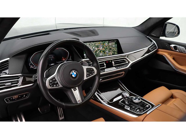 Bmw - x7 - xdrive40i - 6persoons. - 2021 - 30.000 km - afbeelding 26 van  44