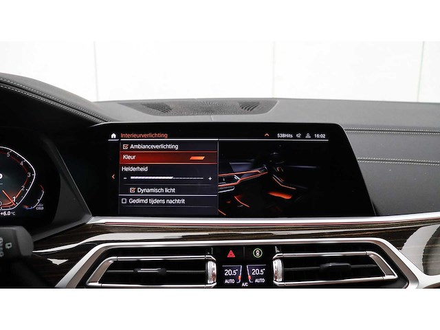 Bmw - x7 - xdrive40i - 6persoons. - 2021 - 30.000 km - afbeelding 36 van  44