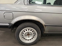 Bmw- 318i - 3-serie - oldtimer - 1986 - afbeelding 10 van  16
