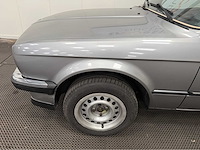 Bmw- 318i - 3-serie - oldtimer - 1986 - afbeelding 12 van  16