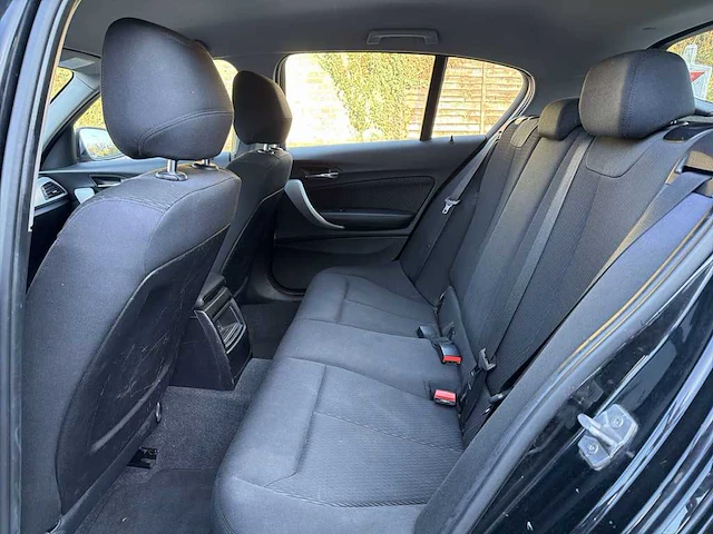Bmw 1 serie 114i business | tj-404-x - afbeelding 16 van  30