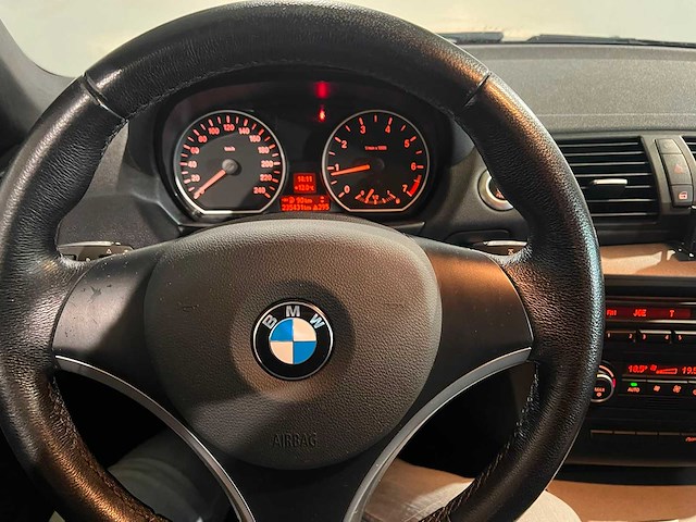 Bmw 1-serie 116i , 32-lfs-1 - afbeelding 5 van  17