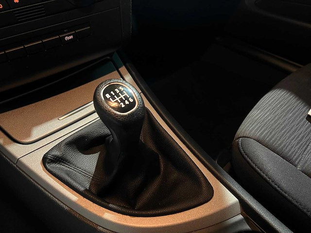 Bmw 1-serie 116i , 32-lfs-1 - afbeelding 7 van  17