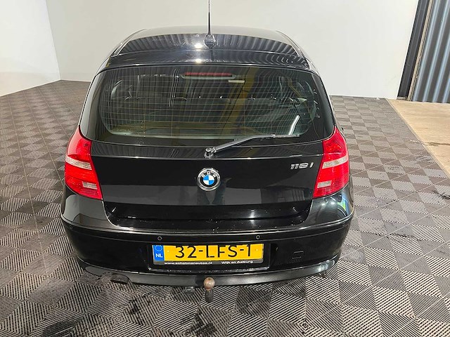 Bmw 1-serie 116i , 32-lfs-1 - afbeelding 11 van  17