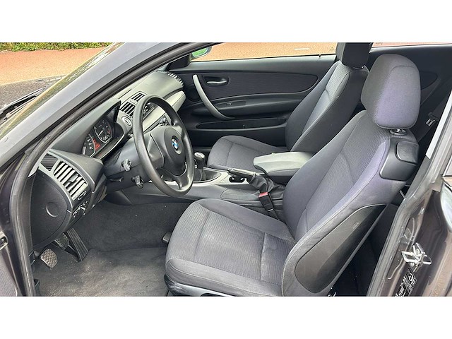 Bmw 1-serie 116i business line | 05-ggv-9 i - afbeelding 8 van  13