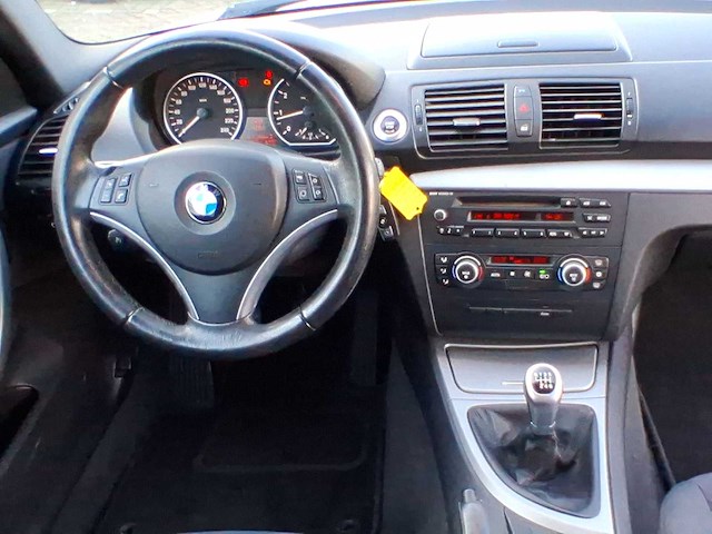 Bmw 1-serie 116i business line 2009 | 00-jkv-3 - afbeelding 24 van  29