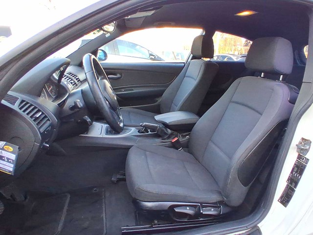 Bmw 1-serie 116i business line 2009 | 00-jkv-3 - afbeelding 17 van  29