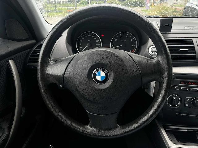 Bmw 1-serie 116i business line | 59-ghg-7 - afbeelding 27 van  31