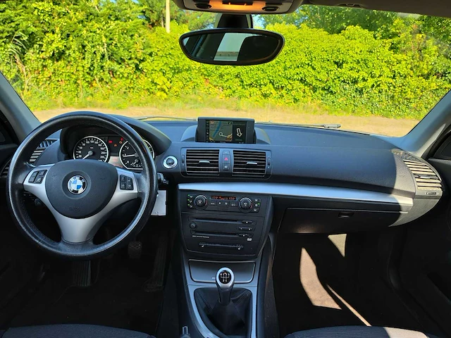 Bmw 1-serie 116i high executive | 01-rs-jt - afbeelding 23 van  31