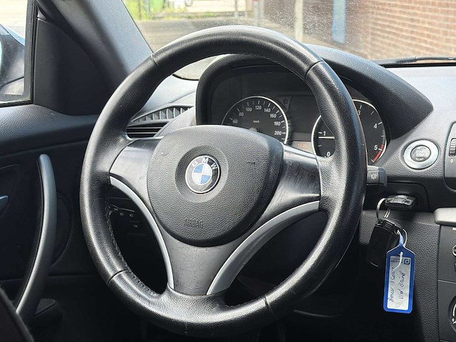 Bmw 1-serie 118d business line | 16-kpp-6 i - afbeelding 22 van  24