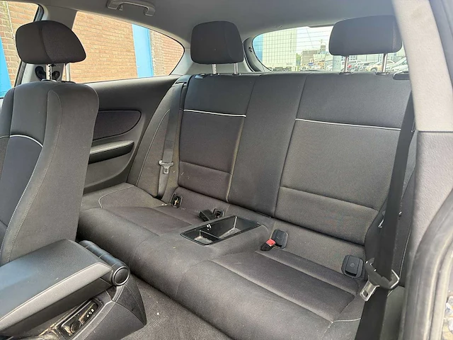 Bmw 1-serie 118d business line | 16-kpp-6 i - afbeelding 11 van  24