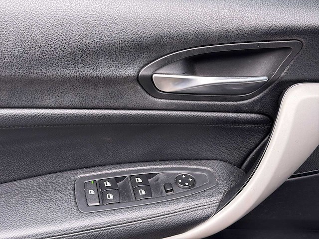 Bmw 1-serie 118d high executive | 9-sgl-29 i - afbeelding 8 van  36