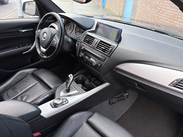 Bmw 1-serie 118d high executive | 9-sgl-29 i - afbeelding 26 van  36