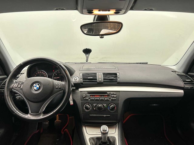 Bmw 1-serie 118i 2008 | 50-lhr-9 - afbeelding 19 van  33