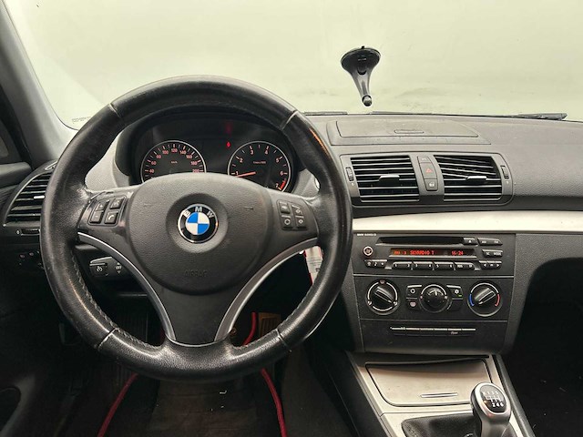Bmw 1-serie 118i 2008 | 50-lhr-9 - afbeelding 16 van  32