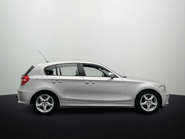 Bmw 1-serie 118i 2008 | 50-lhr-9 - afbeelding 2 van  40