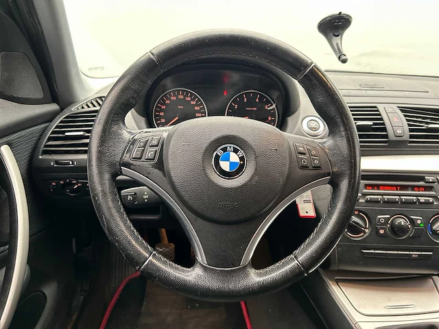 Bmw 1-serie 118i 2008 | 50-lhr-9 - afbeelding 13 van  40